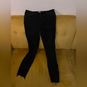Black Skinny stretchy jeans by Free People size 28